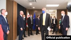 Посол Евросоюза в Грузии Карл Харцель и лидеры грузинской оппозиции