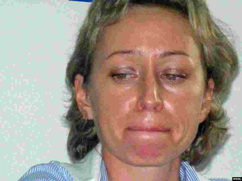 «Қазатомпромның» бұрынғы топ-менеджері Дмитрий Парфеновтың әйелі - Наталья Парфенова.  - Дмитрий Парфенов «Қазатомпромның» бұрынғы президенті Мұхтар Жәкішевтің орынбасары қызметін атқарған. Жәкішевтен кейін тұтқындалған Дмитрий Парфенов «куәгерлерді қорғау» бағдарламасы бойынша жасырын пәтерде екендігіне қарамастан, туған-туыстары және баспасөз өкілдерімен еркін кездесу мүмкіндігінен айрылған.  