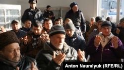 "Кырым теләктәшлеге" утырышына килгән ОМОН көчләре, Судак, 27 гыйнвар 2018