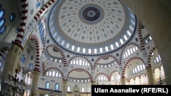 в одной из мечетей Бишкека