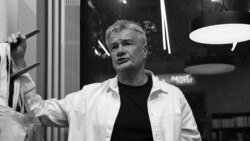 Андрей Шарый на презентации книжной программы Радио Свобода в Риге. Фото 2023 года