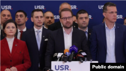 Mai mulți lideri USR au anunțat că vor să îl susțină pe Nicușor Dan la alegerile prezidențiale și îi cer președintei formațiunii, Elena Lasconi, să se retragă.