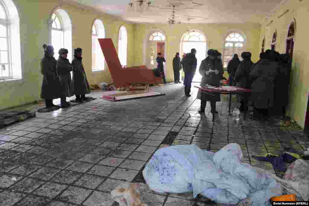 Для урегулирования конфликтной ситуации в Куршаб в срочном порядке прибыли представители кыргызской и китайской стороны 