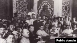 Чыгыш элдеринин  I курултайынын катышуучулары. Бакы шаары, Азербайжан.  1-8-сентябрь, 1920-ж.