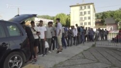 Obrok dnevno migrantima u Tuzli