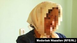 Мать девочки.