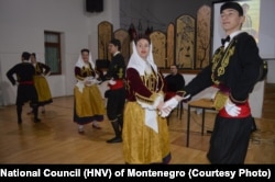 Sa jedne od manifestacija u Domu kulture u Donjoj lastvi