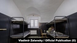 Украинанын коопсуздук кызматы тараткан видеодон сүрөт. 11-январда украин президенти Владимир Зеленский социалдык тармактагы баракчасына бөлүшкөн.