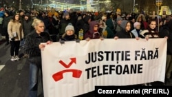 Mii de oameni au ieșit în stradă în ultimele zile pentru a susține o reformă a sistemului judiciar din România. 