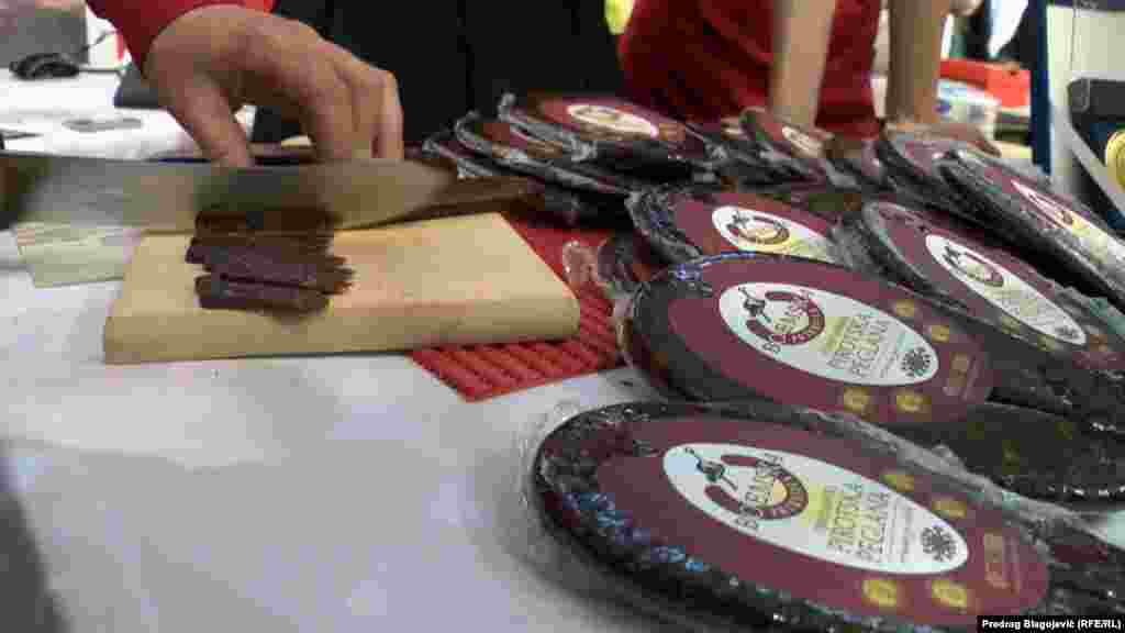 "Svetsko prvenstvo u pravljenju peglane kobasice"