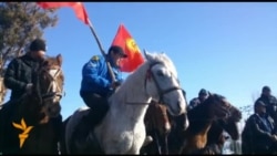 В Саруу митингующие открыли трассу Балыкчы-Каракол