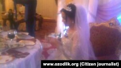 Власти призывают узбеков следовать своим традициям при проведении свадеб. 