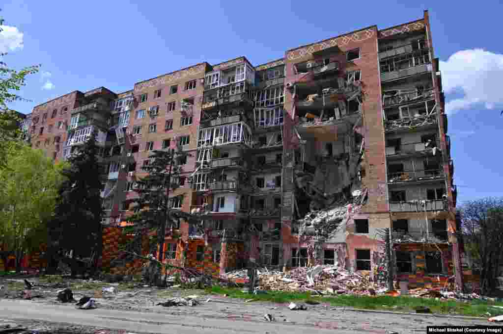 Операторы дронов вместе с другими бойцами Вооруженных сил Украины не дают российской армии захватить Покровск, но обстрелы города не прекращаются ни на час