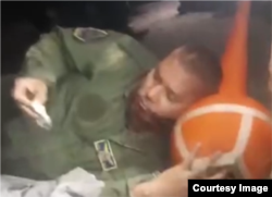 Өзбекстандын чек арасын кесип өткөн Ооганстандын аба күчтөрүнө таандык учактын жаракат алган учкучу.