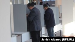 Один из избирательных участков в Кыргызстане. Иллюстративное фото. 
