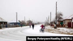 Париж авылы урамында