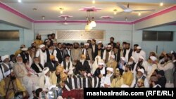 کوټه د جمعیت علماء اسلام نظریاتي مشر مولانا عصمت الله او د جمعیت علماء اسلام ف ډلې له مشر مولانا فضل الرحمان ګډ خبري کنفرانس.