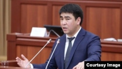Депутат Жогорку Кенеша Жанар Акаев.