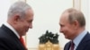Președintele rus Vladimir Putin (dreapta) și premierul israelian Beniamin Netanyahu, la Moscova, în ianuarie 2020.