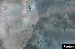 Bunkerlere urlan bombalardan galan deşikler, zarbalar "B-2" uçaryndan Eýranyň Kom şäheriniň golaýyndaky Fordow ýerasty ýadro toplumyna uruldy.