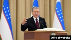 Президент Шавкат Мирзиёев парламентга мурожаат қилмоқда - Тошкент, 2020 йил 29 декабрь (President.uz)