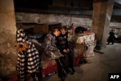 Бомбосховище в селі Петрівське поблизу Донецька. Листопад 2014 року