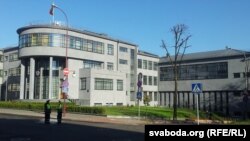 Будынак Савету Рэспублікі (раней — Нацыянальнай бібліятэкі) у Менску. Архіўнае фота