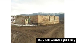 სადავო შენობა