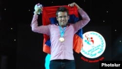 Левон Аронян (архивная фотография)