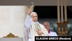 Папа Леў XIV служыць імшу пасьля інтранізацыі. Рым, 18 траўня 2025