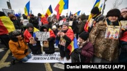 Mai multe partide cu mesaje naționaliste au apărut în ultimul an în România, pe modelul AUR, formațiunea care folosește intensiv rețelele sociale pentru a-și promova mesajele. 