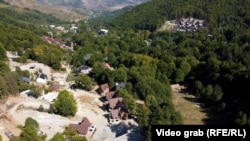 Vendi ku po ndërtohen vila në Brezovicë.