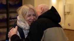 Алесь Бяляцкі ўпершыню за тры гады сустрэўся з жонкай