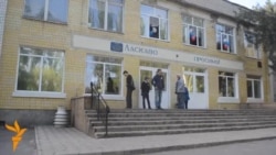 Donetsk: referenduma gatnaşyjylar ukrain dolandyryşyndan ýadadyk diýýärler