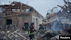 რუსეთის საჰაერო იერიშის შეგეგები უკრაინის ხმელნიცკის ოლქში. 25 მაისი, 2025 წ. 