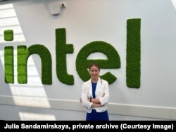 Юлія Сандамірская, кіраўнічка даследчага цэнтру “Кагнітыўныя вылічэньні ў навуках аб жыцьці” Цюрыхскага ўніверсітэта прыкладных навук (ZHAW)