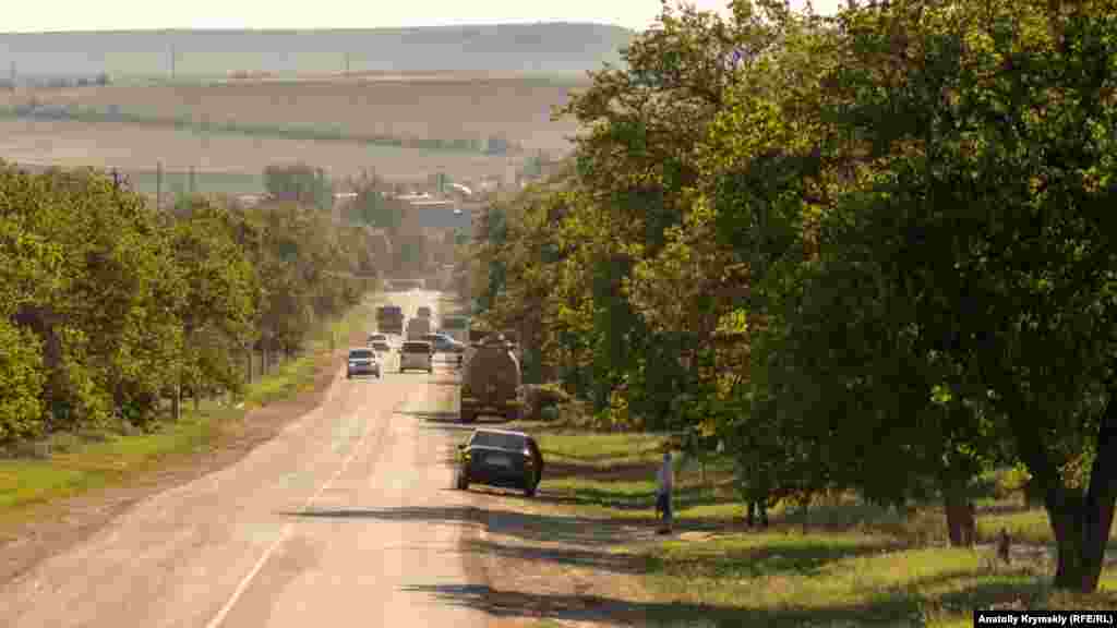 Найдовша вулиця Шосейна з'єднує селище з автотрасою &laquo;Таврида&raquo;