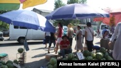 Бишкектеги Ош базары, 2011-жылдын 15-июлу.