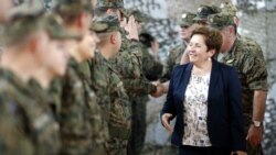 Marina Pendeš sa snagama BiH koje učestvuju u misiji NATO u Afganistanu