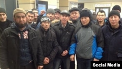 Мигранты, которые не могут получить зарплату.