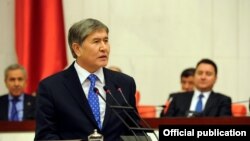 Алмазбек Атамбаев. Фото из архива.