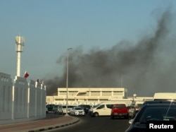 Пожар на месте одного из взрывов в результате израильского авиаудара. Доха, 9 сентября 2025 года