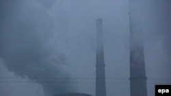 Бээжинди кара түтүн каптаган учурлардын бири. 12-ноябрь, 2015-жыл.