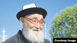 Кытайлык кыргыздардан чыккан манасычы Жусуп Мамай.
