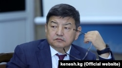 Депутат Жогорку Кенеша Акылбек Жапаров. 