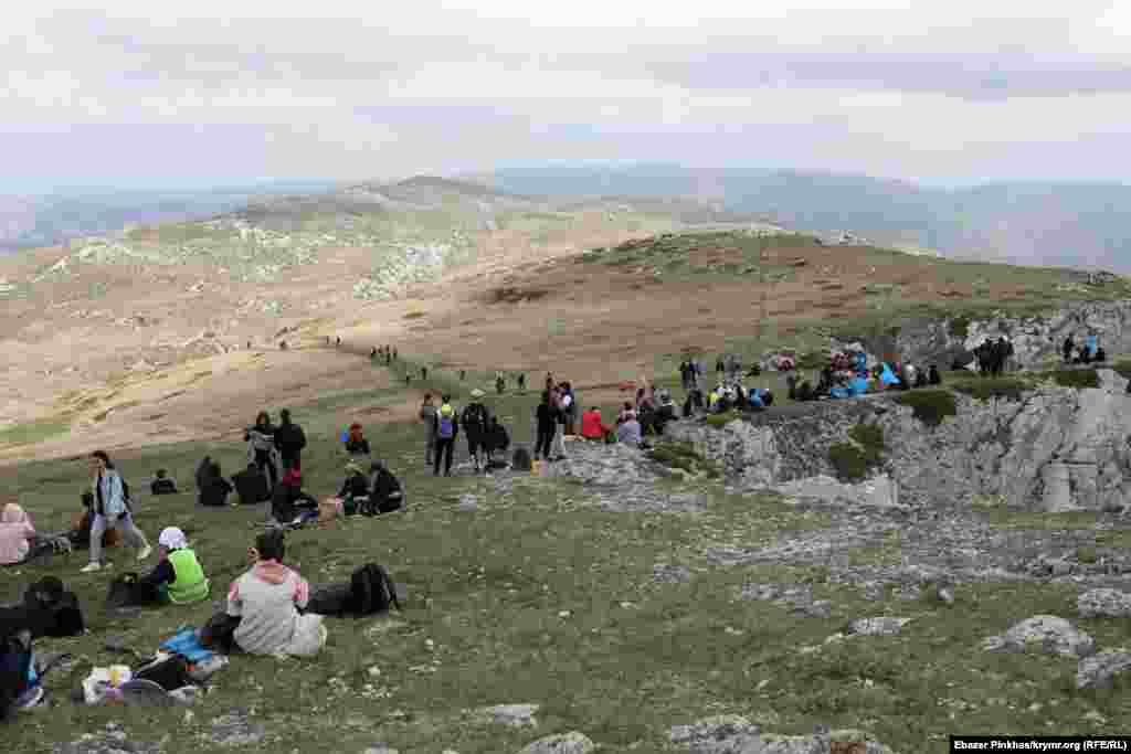 Тауга күтәрелеш дүрт сәгатькә якын барды