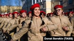 რუსეთის "საყმაწვილო არმიის" (იუნარმია) მსვლელობა