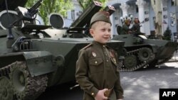 В последние годы 9 Мая из дня памяти превратилось в день особенно публичного бряцания оружием.