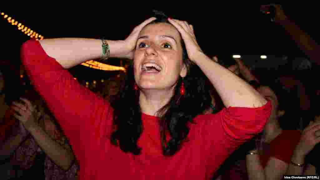Russian football fans watch the final in Moscow's Gorky Park.