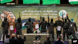 Хамас ги ослободува израелските затвореници во Деир ал Балах, централна област на Појасот Газа, на 8 февруари 2025 година.